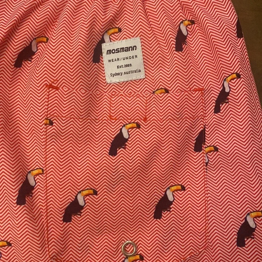 Bozeman Toucan Chevron Swim Trunks Mens Size L Red White Tropical Beach Shorts